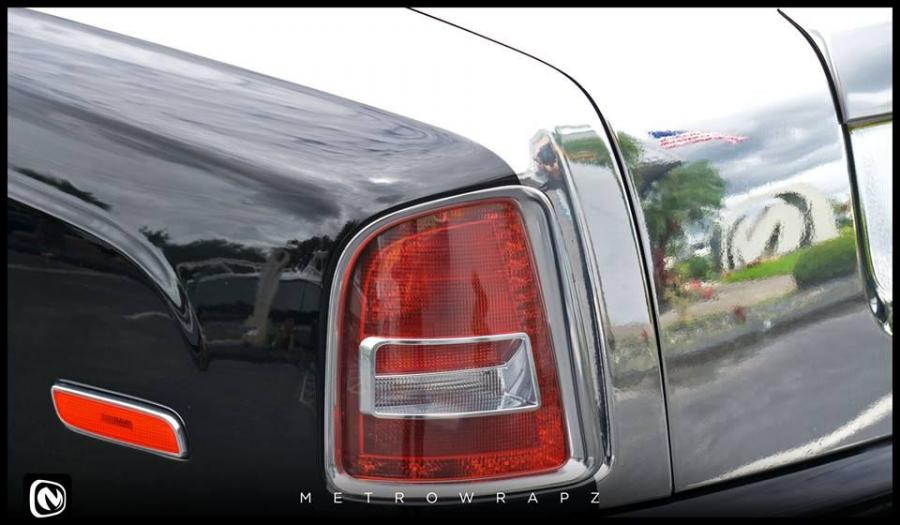  Rolls-Royce Phantom by Metro Wrapz 2016 года  (фото 4 из 9)